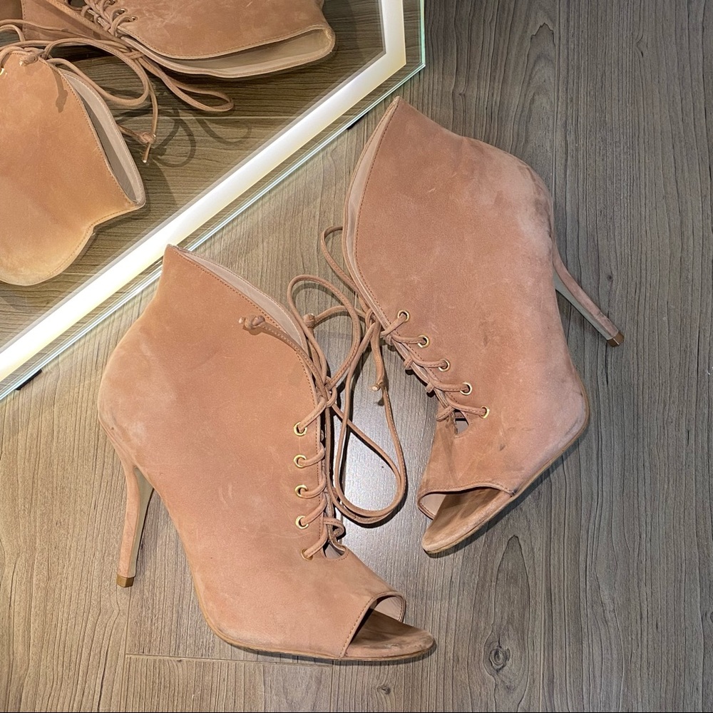 3/$30 Aldo Tan Suede Lace-Up Peep Toe Booties 8.5 🤎